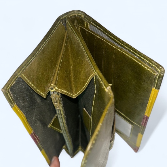 Mundi Vintage Patchwork Leather Trifold Wallet | Earth Tone Colorblock - Picture 5 of 6